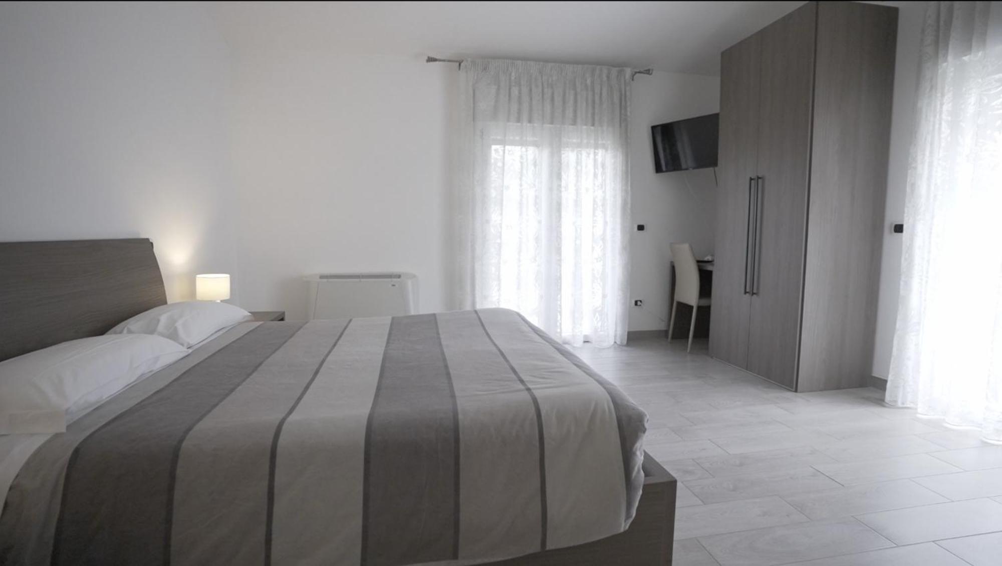 B&B Arco Dei Sogni Селано Экстерьер фото